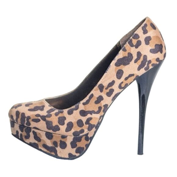 Charlotte Russe Leopard Print Heels size 8.  B56 - Picture 1 of 8